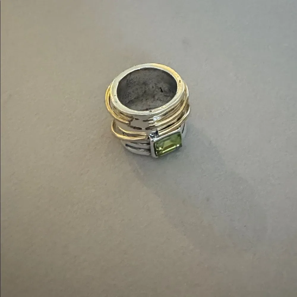 Silver Green ring M721